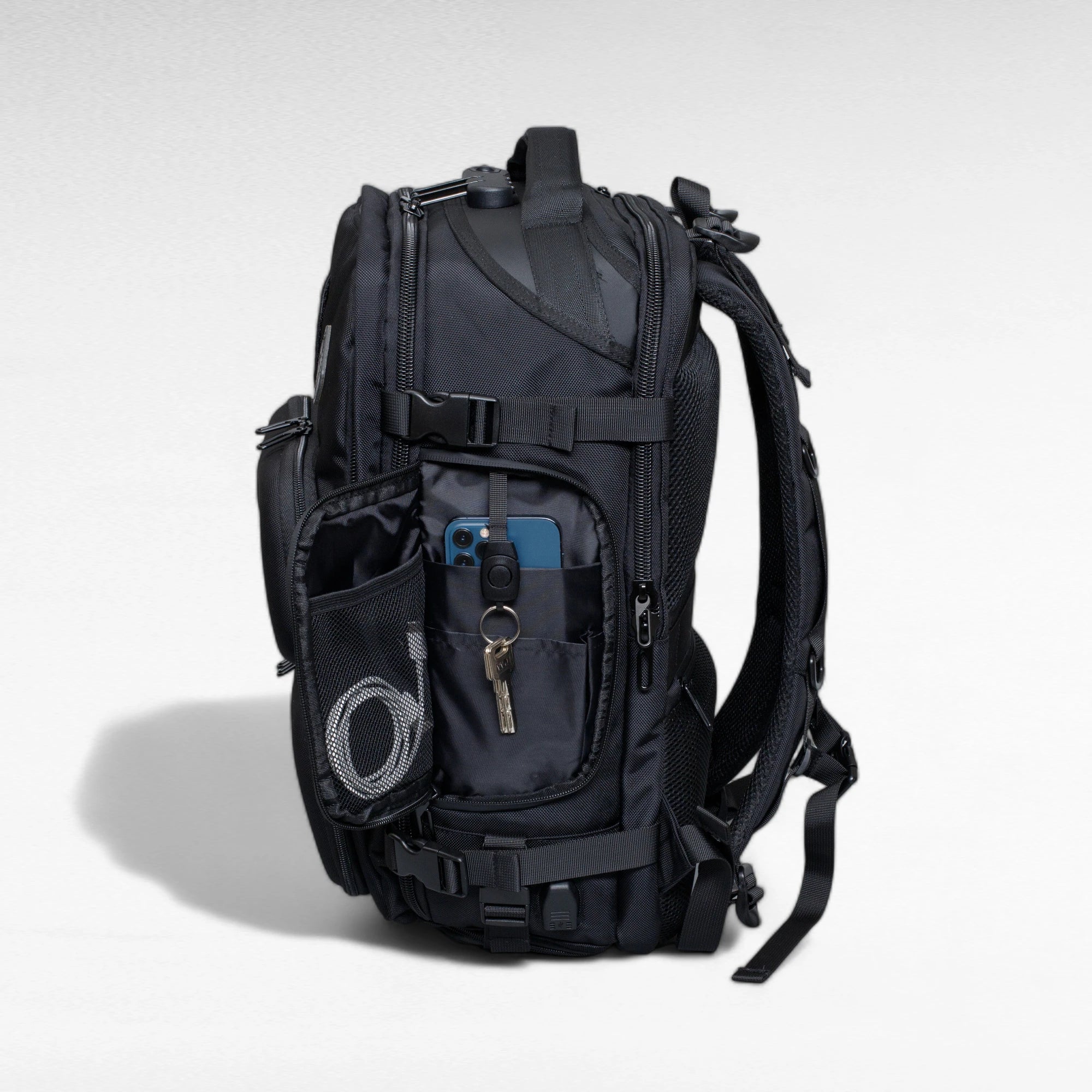 Oono | The Most Organized Gear for the Modern Traveller